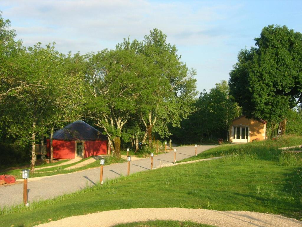 Les Hauts D'Albas Albas  Екстериор снимка